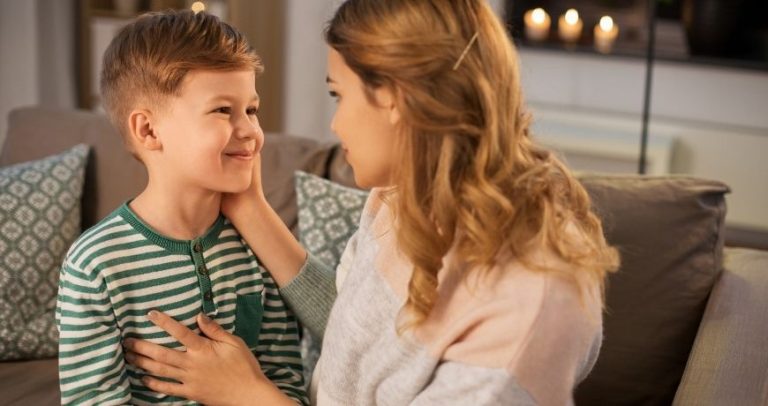 10 ważnych zdań od rodzica do dziecka przed pierwszym dniem szkoły