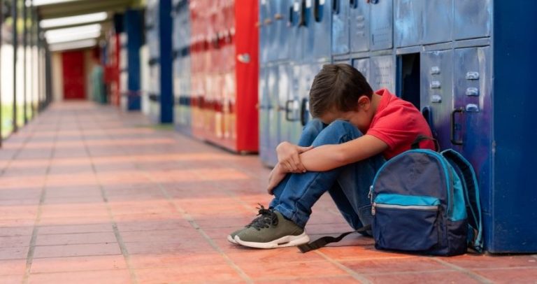 Mój syn czuje się słaby, bo jest prześladowany w szkole