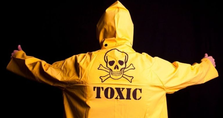 Toksyczni rodzice. Jak rozpoznać ten wzorzec zachowania?